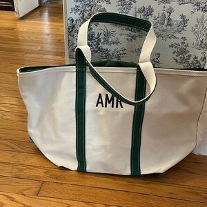 LL Bean Boat and Tote canvas bag in large zipper top